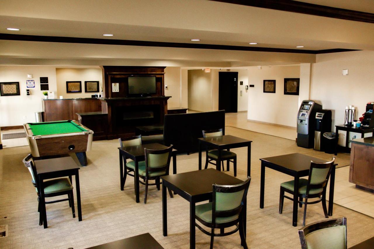 Black Gold Suites Stanley ภายนอก รูปภาพ