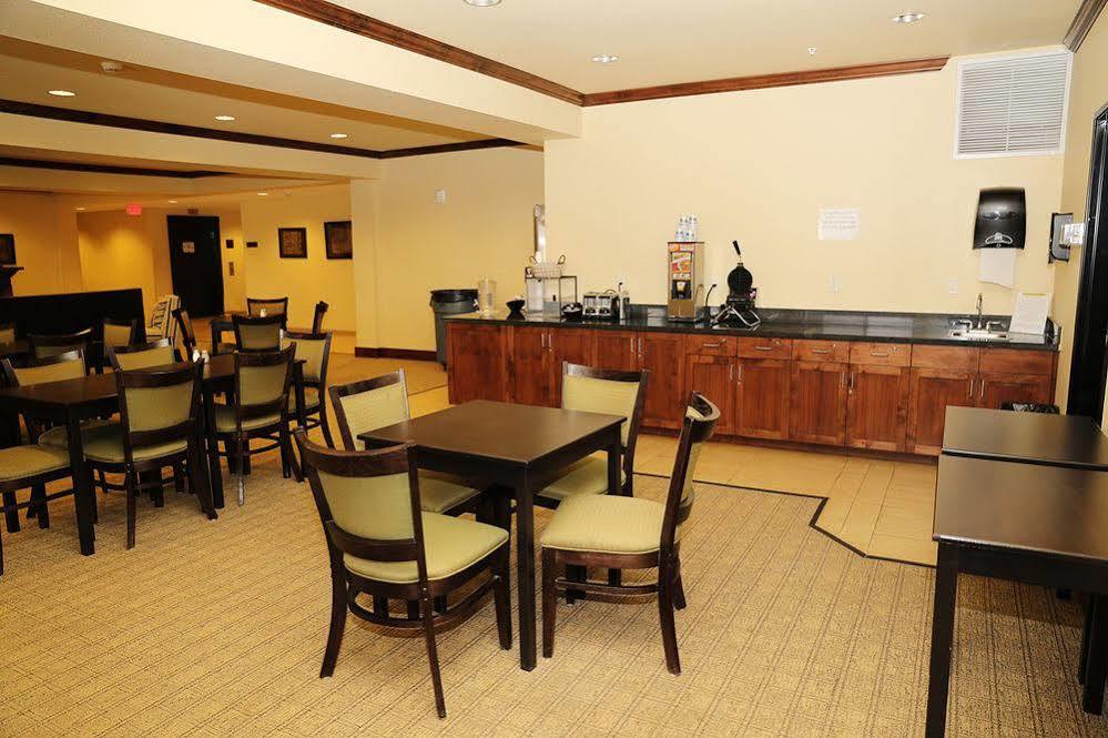 Black Gold Suites Stanley ภายนอก รูปภาพ